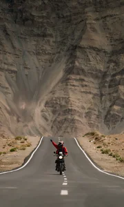 7-Day Motorbike Adventure in Ladakh: A Journey of Conquest and Beauty for Vietnamese Travelers - image 0