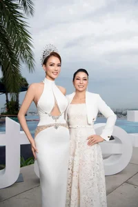 The Radiant Elegance of Miss Compassion Hang Nguyen: A Style Icon's Journey - image 7