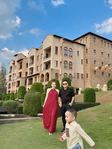 Inside the Luxurious Life and Happy Marriage of Pop Star Bao Thy - image 1