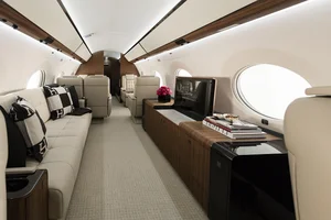 Ultra-Luxury Private Jets for Billionaires Land in Da Nang: A Glimpse into Elite Aviation - image 5