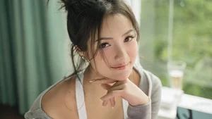 Thuy Top Celebrates New Age with Stunning and Sharp Birthday Photoshoot - image 4