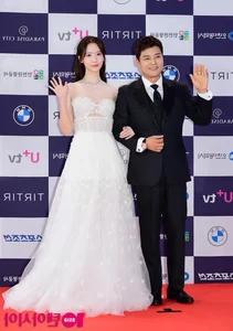 Song Hye Kyo at Blue Dragon Series Awards 2024: Embracing Natural Beauty and Elegance - image 6