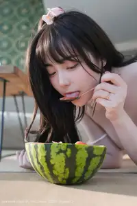 XiuRen No.10483 Ruan Qing: Sweet Youthful Charm with Refreshing Watermelon - image 10