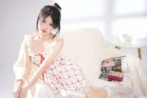 YiTuYu Art Language Vol.8013: Exploring the Artistic Depth of Model Xuan - image 2