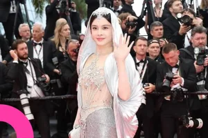 Chinese Actress Faces Embarrassment at Cannes 2025 After Being Removed for Dress Code Violations - image 0