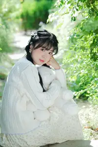 Yi Zhi Nuan Nuan's Poetic World: Dreamy Muse in a Green Garden YiTuYu Vol.8651 - image 7