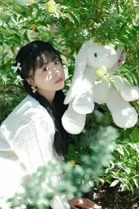 Yi Zhi Nuan Nuan's Poetic World: Dreamy Muse in a Green Garden YiTuYu Vol.8651 - image 17