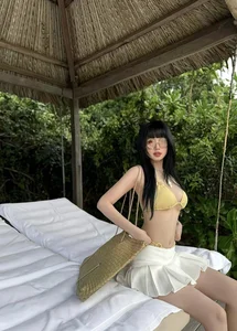 Luxury Beach Fashion Secrets from Vietnam's Most Influential Socialites - image 10