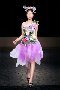 Xuan Lan’s Daughter Shines on the International Fashion Runway in Japan - image 2