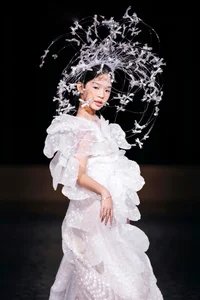 Xuan Lan’s Daughter Shines on the International Fashion Runway in Japan - image 9