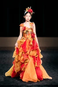 Xuan Lan’s Daughter Shines on the International Fashion Runway in Japan - image 8
