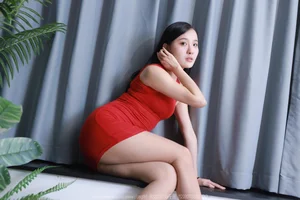 Enchanted Nature: Wan Ping Portrays the Wizard of Oz Aesthetic in IESS Series - image 27