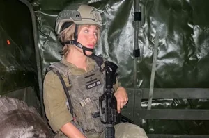 The Strength and Grace of Israeli Female Soldiers: A Captivating Visual Gallery - image 9