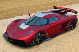 Incredible Homemade Koenigsegg Jesko Replica Powered by Toyota Engine Created by Vietnamese Artisans - image 11