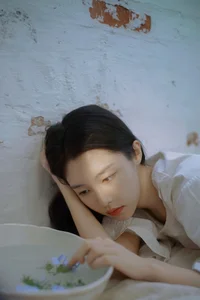 The Ethereal Elegance of Yi Zhi You Zi in Art Language Vol.8951 - image 1