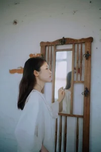 The Ethereal Elegance of Yi Zhi You Zi in Art Language Vol.8951 - image 4