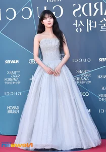 Baeksang Arts Awards 2026 Red Carpet: Suzy, Son Ye Jin, and Yoona Dazzle in High-Fashion Elegance - image 6