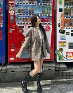 Street Style Secrets: Effortless Everyday Fashion from the World's Most Beautiful Icons - image 2