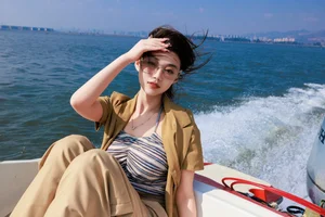 Captivating Aesthetic of Pei Tong Xue in YiTuYu Art Language Vol.4800 Photography Collection - image 12