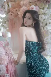 Dva Shines in Sparkling Emerald Dress: Captivating Fashion Portrait - YiTuYu Vol.8640 - image 2
