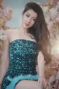 Dva Shines in Sparkling Emerald Dress: Captivating Fashion Portrait - YiTuYu Vol.8640 - image 21