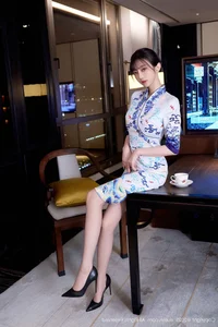 Elegant Modern Cheongsam Fashion: Yueer Yueer in XiuRen No.10741 Portrait Series – Traditional Chinese Qipao Style Inspiration - image 22