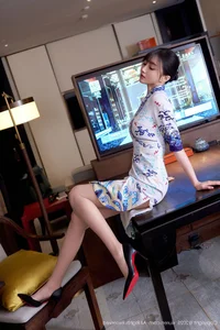 Elegant Modern Cheongsam Fashion: Yueer Yueer in XiuRen No.10741 Portrait Series – Traditional Chinese Qipao Style Inspiration - image 7
