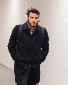 Exploring the Distinctive Fashion Style of Georgia’s Football Sensation Khvicha Kvaratskhelia - image 1
