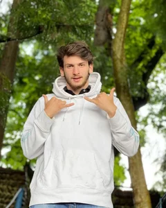 Exploring the Distinctive Fashion Style of Georgia’s Football Sensation Khvicha Kvaratskhelia - image 2