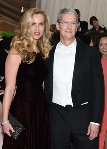 The World's Most Stylish Billionaires: Redefining Luxury Fashion and Executive Style - image 15