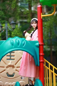 Stunning Visuals in YiTuYu Art Language Vol.5832 Featuring Guan Ning - image 6