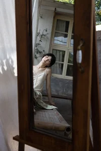 Modern Aesthetic Mastery: YiTuYu Art Language Vol.6189 Featuring Yu Tong ENTP - image 4