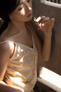 Modern Aesthetic Mastery: YiTuYu Art Language Vol.6189 Featuring Yu Tong ENTP - image 9