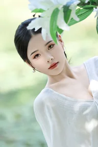 Yi Ming in Art Language Vol.10423: A Masterclass in Aesthetic Photography - image 4