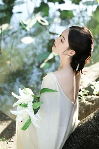 Yi Ming in Art Language Vol.10423: A Masterclass in Aesthetic Photography - image 0