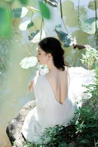 Yi Ming in Art Language Vol.10423: A Masterclass in Aesthetic Photography - image 6