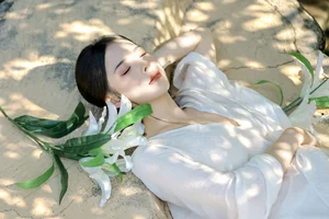 Yi Ming in Art Language Vol.10423: A Masterclass in Aesthetic Photography - image 14