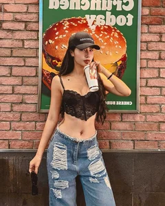 The Evolution of the Viral Tuyet Tinh Coc Model: Where Is She Now? - image 4