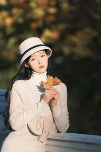 YiTuYu Art Language Vol.5969: Exploring Modern Elegance with Li You - image 3