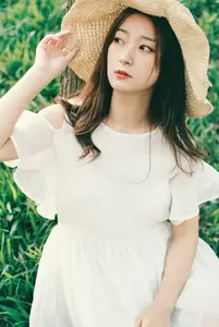 Xiao Ming Shines in Summer Sun: Pure Beauty of YiTuYu Vol.8801 - image 24