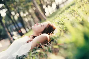 Xiao Ming Shines in Summer Sun: Pure Beauty of YiTuYu Vol.8801 - image 5