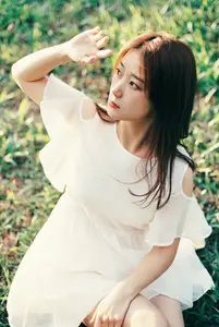 Xiao Ming Shines in Summer Sun: Pure Beauty of YiTuYu Vol.8801 - image 0
