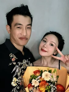 Hot Girl In Cheng Captivates with Elegant and Royal Aesthetic - image 8