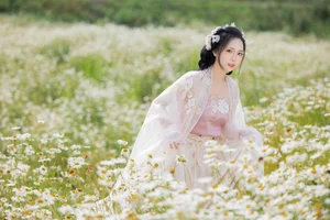 Aesthetic Visuals in YiTuYu Art Language Vol.4383 Qian Mo Hong Chen - image 19