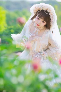 YiTuYu Art Language Vol.10465: An Extensive 67-Photo Gallery Featuring Liu Liu - image 39