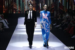 Vietnamese Fashion Icons Hoang Thuy and Thanh Hang Showcase Stunning Styles in New Exclusive Fashion Gallery - image 21