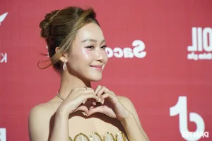 Red Carpet Glamour: Vietnamese Actresses Shine at the 2024 Golden Kite Awards Ceremony - image 2