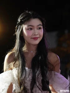Red Carpet Glamour: Vietnamese Actresses Shine at the 2024 Golden Kite Awards Ceremony - image 7