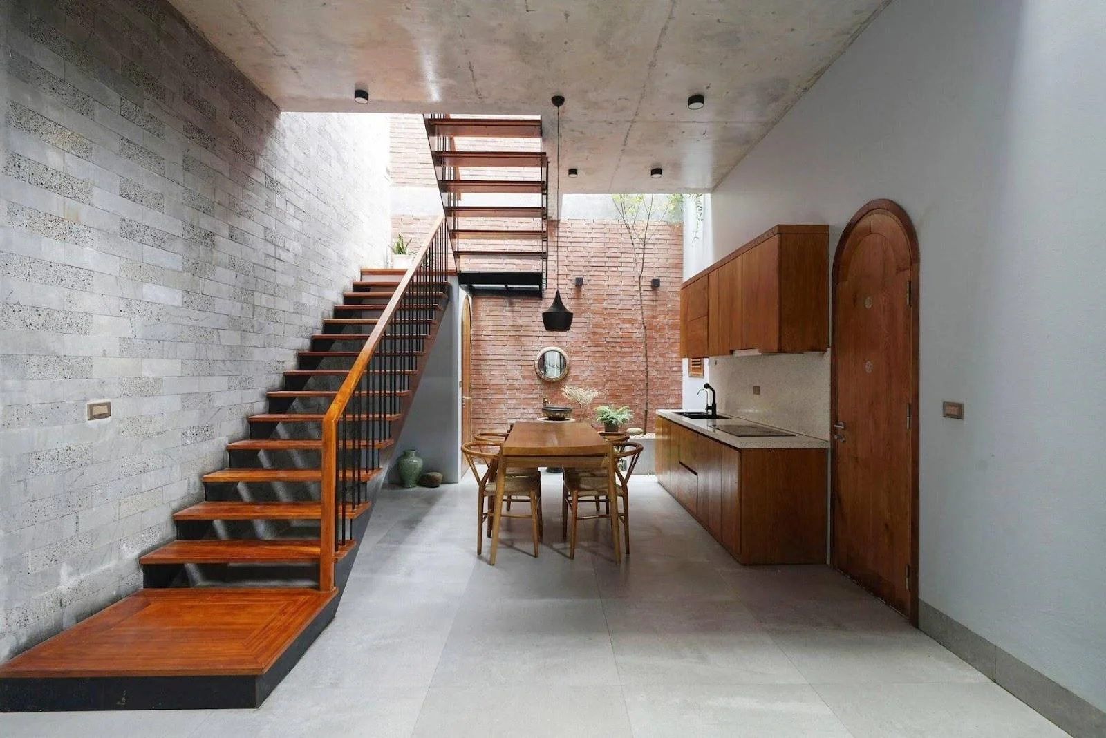 The Power of Natural Light: Why It Defines High-Quality Residential Architecture