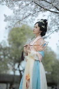 YiTuYu Art Language Vol.10110 Ting Er Exclusive 14P Photography Set - image 2
